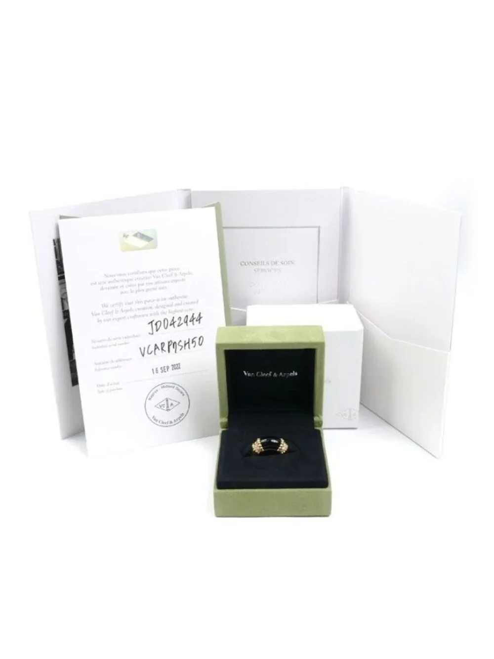 Van Cleef & Arpels 18K Yellow Gold Perlee Coule Ring Diamond Onyx